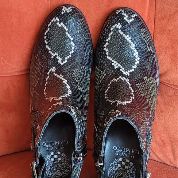 VINCE CAMUTO Women Pamma Ankle Boots Size 6.5 - Picture 9 of 12